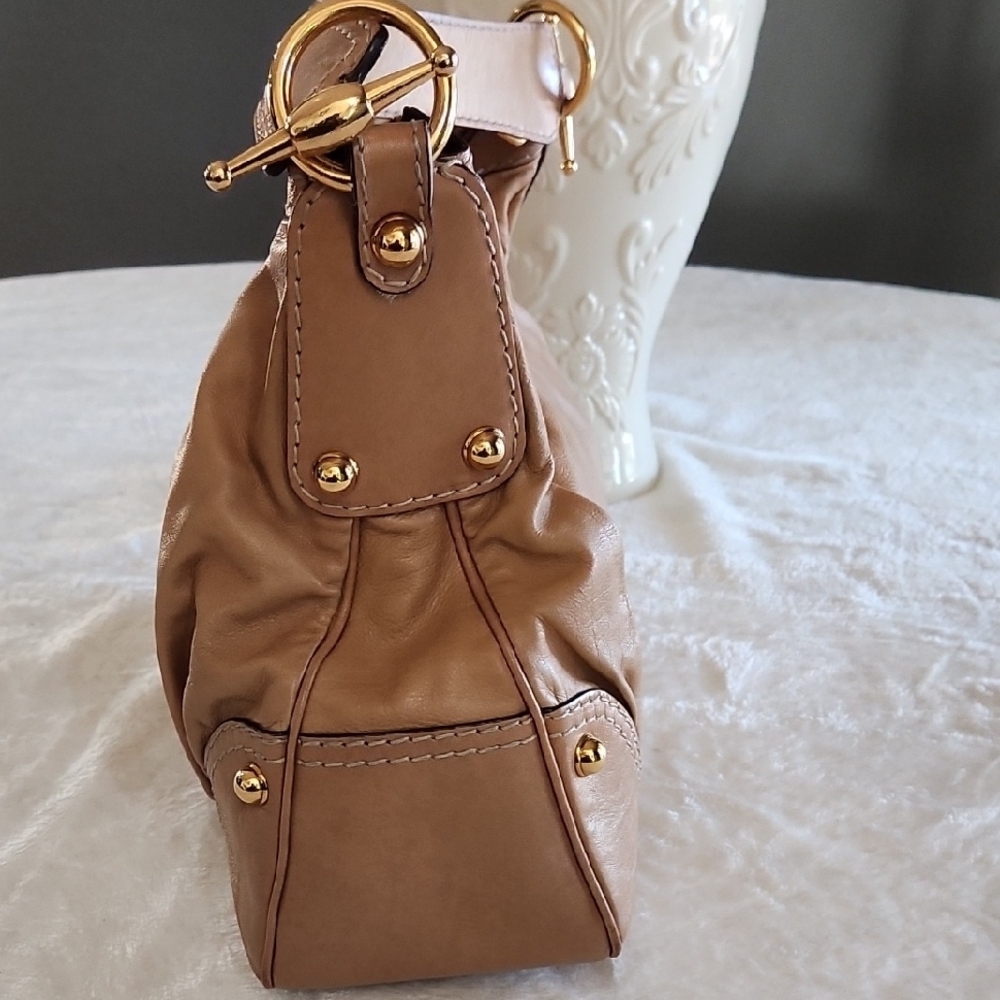 ‼️FINAL SALE‼️Gucci Tan Leather Shoulder Bag - Picture 3 of 16